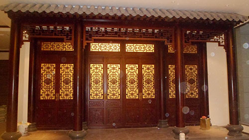 吉安喜迎门中式木作为大家介绍传统中式门窗的种类